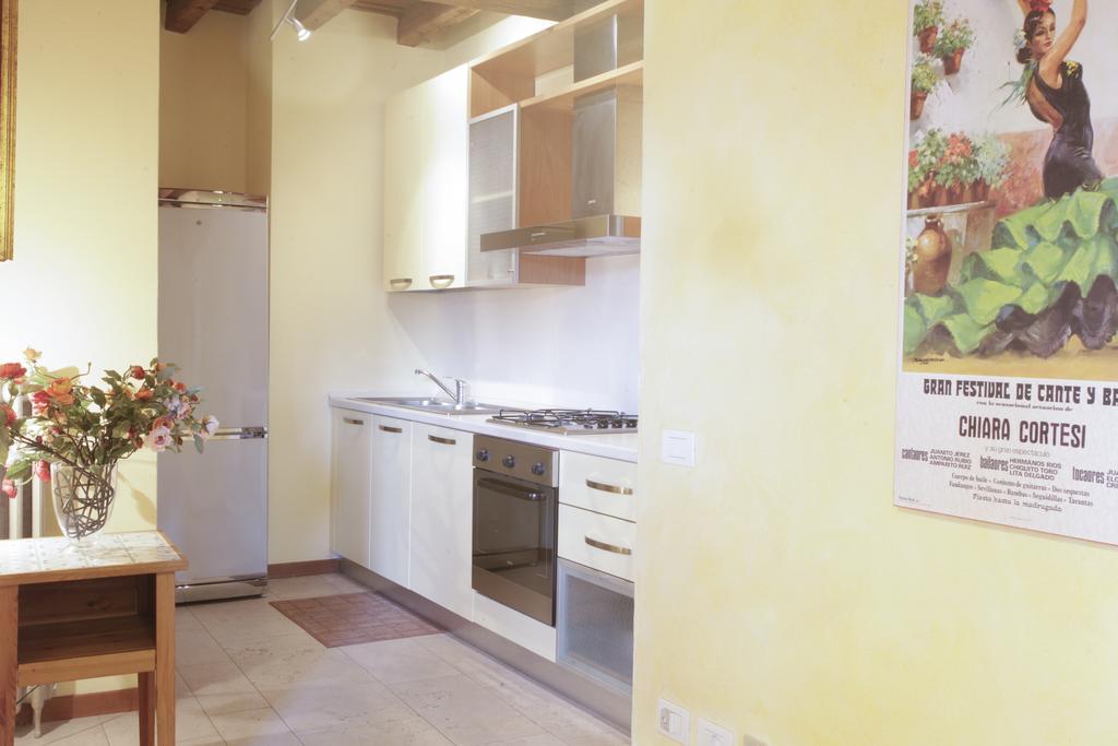La Corte Antica Apartment Bergamo Cameră foto